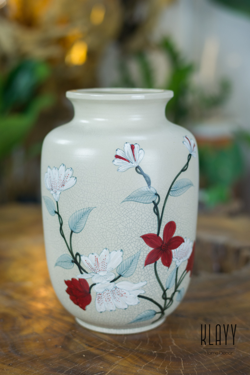 Magnolia Traditional Vase